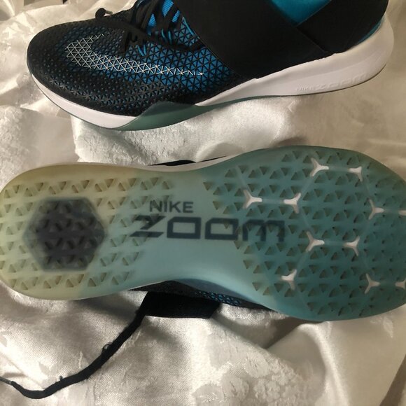 Nike Air Zoom Strong Women Training Shoes - Picture 13 of 16